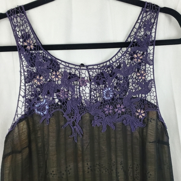 Free people, XS, mini dress with crochet neckline - Picture 2 of 9